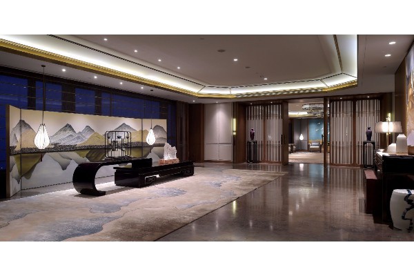 来南坪，感受精油按摩的神奇魔力，放松每一寸肌肤！